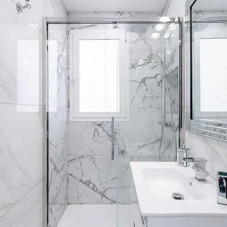 Silver Horizon Luxury Apartment *
